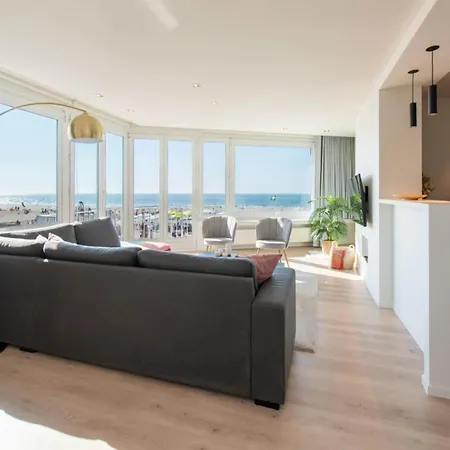 In With Stunning Sea Views *