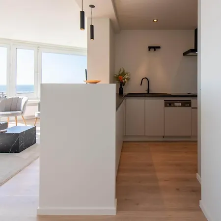 شقة In With Stunning Sea Views *