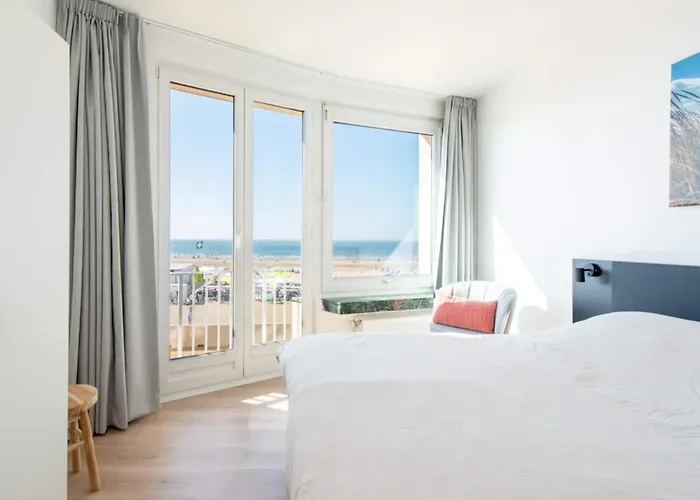 In With Stunning Sea Views * Ostend